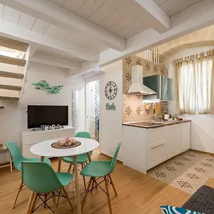 Apartament David Pretty Loft Near Station Casatuabari, Bari